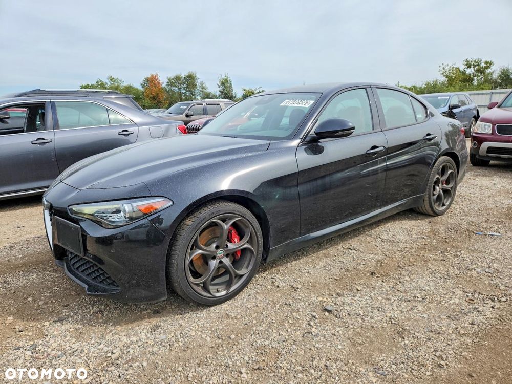 Alfa Romeo Giulia 2.0 Turbo 16V AT8-Q4 Veloce - 13
