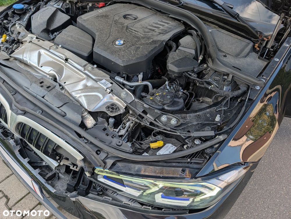 BMW Seria 3 318i Luxury Line - 27