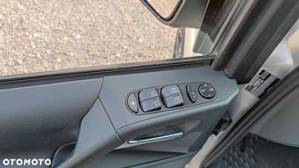 Mercedes-Benz Viano - 18