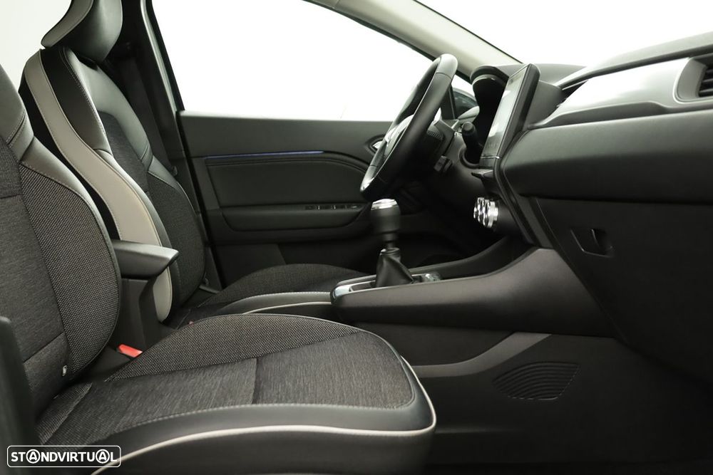 Renault Captur 1.0 TCe Techno Bi-Fuel - 21