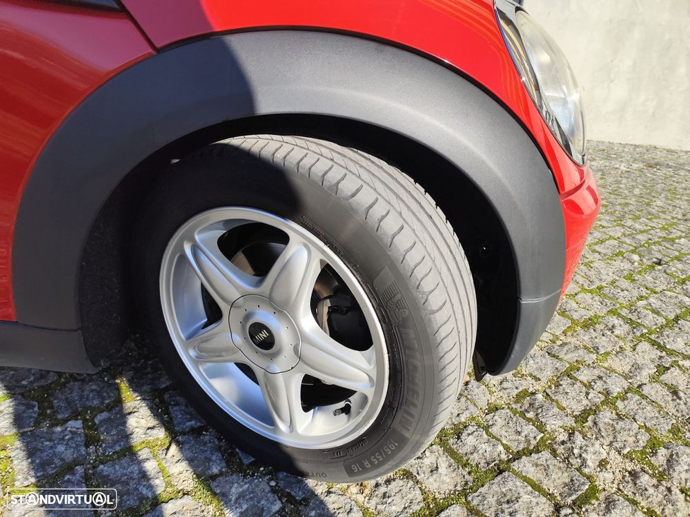 MINI 3 Portas Cooper D - 16