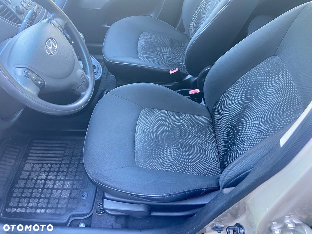 Hyundai i10 1.1 Comfort - 12