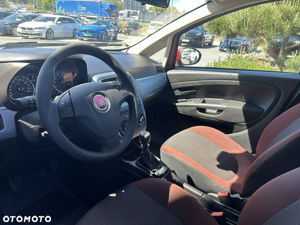 Fiat Punto 1.4 Young - 8