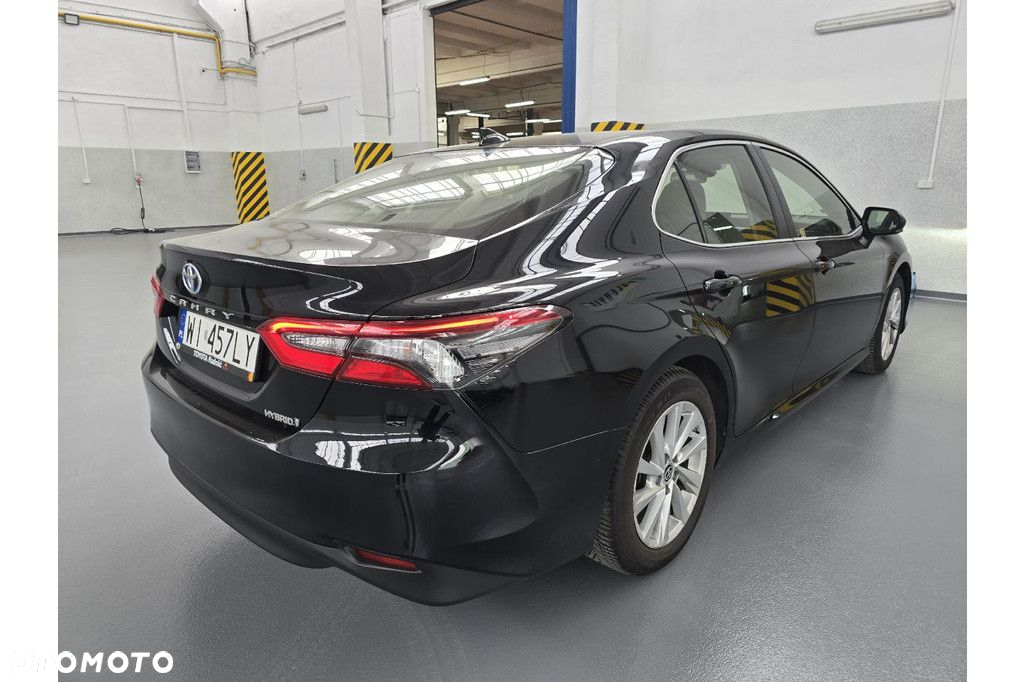 Toyota Camry - 2