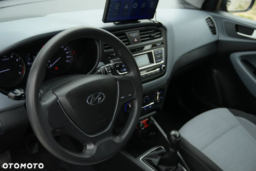 Hyundai i20 - 27