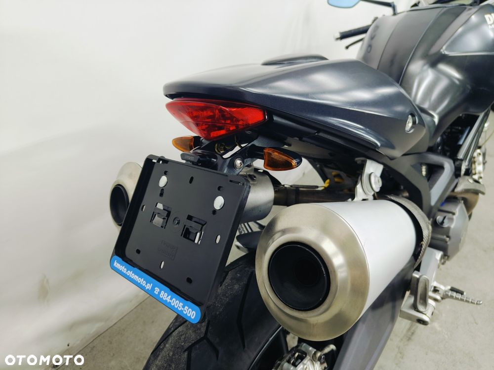 Ducati Monster - 11