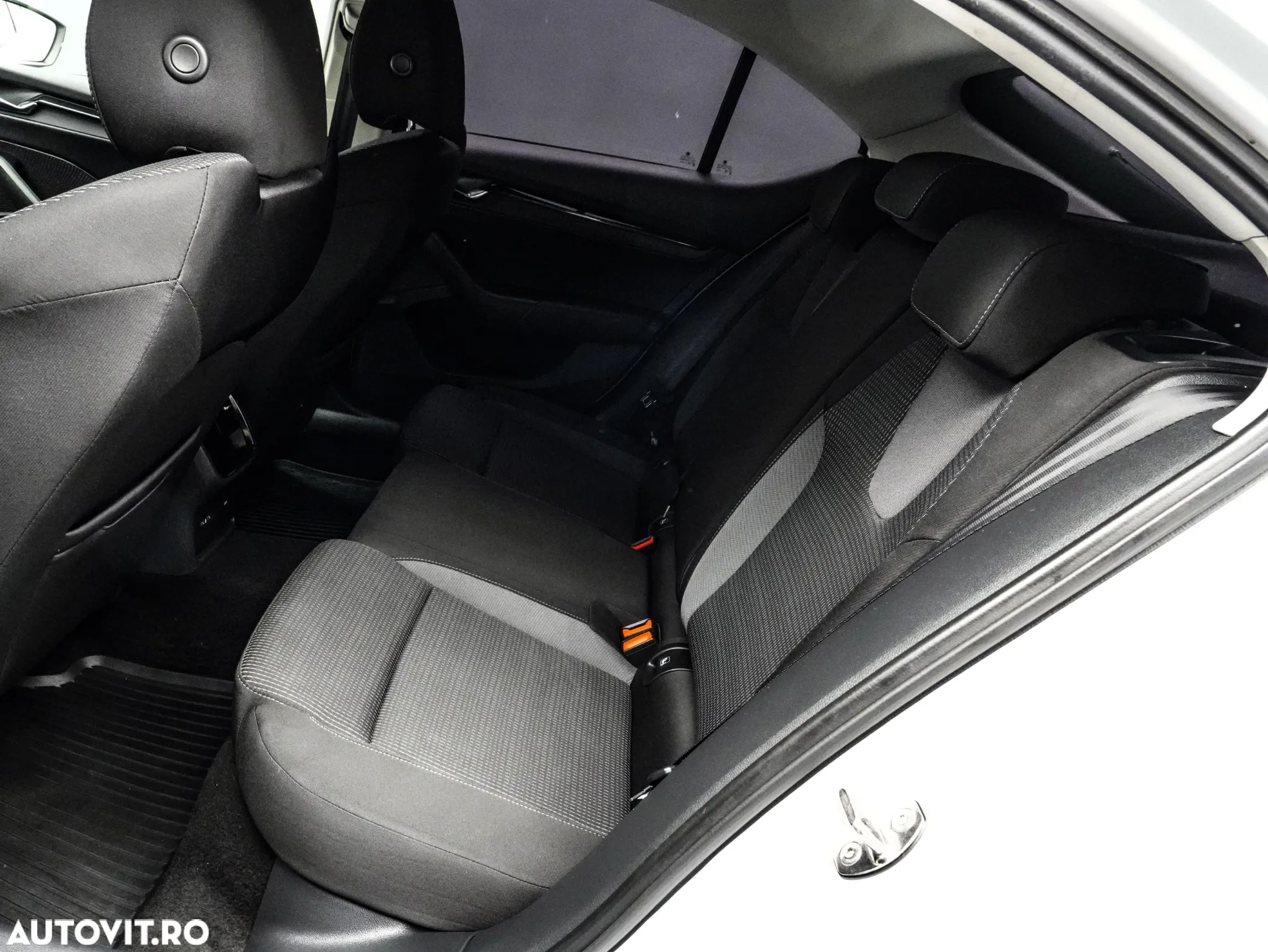 Skoda Octavia 2.0 TDI DSG Style - 15