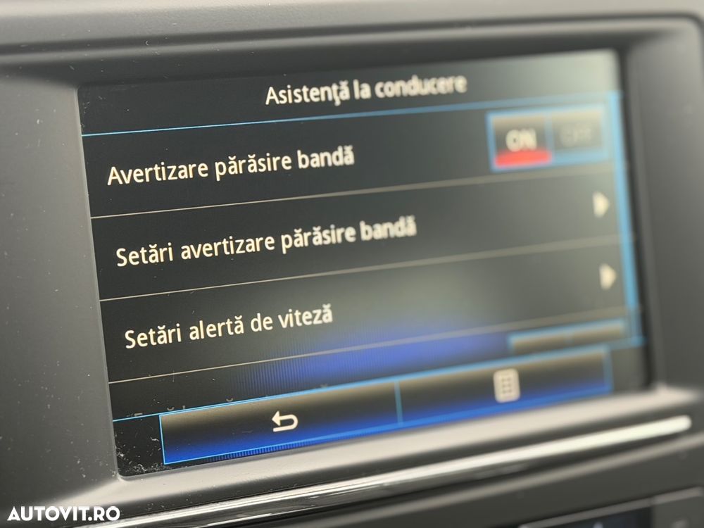 Renault Kadjar 1.6 DCI CVT Intens - 36