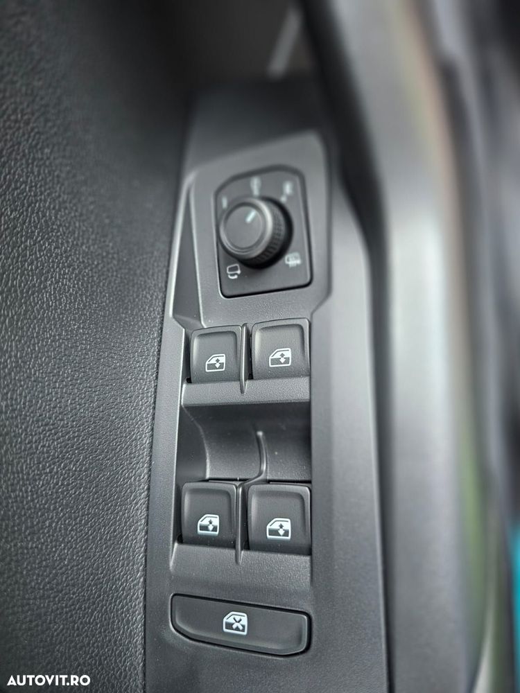 Volkswagen T-Cross 1.0 TSI DSG Life - 17