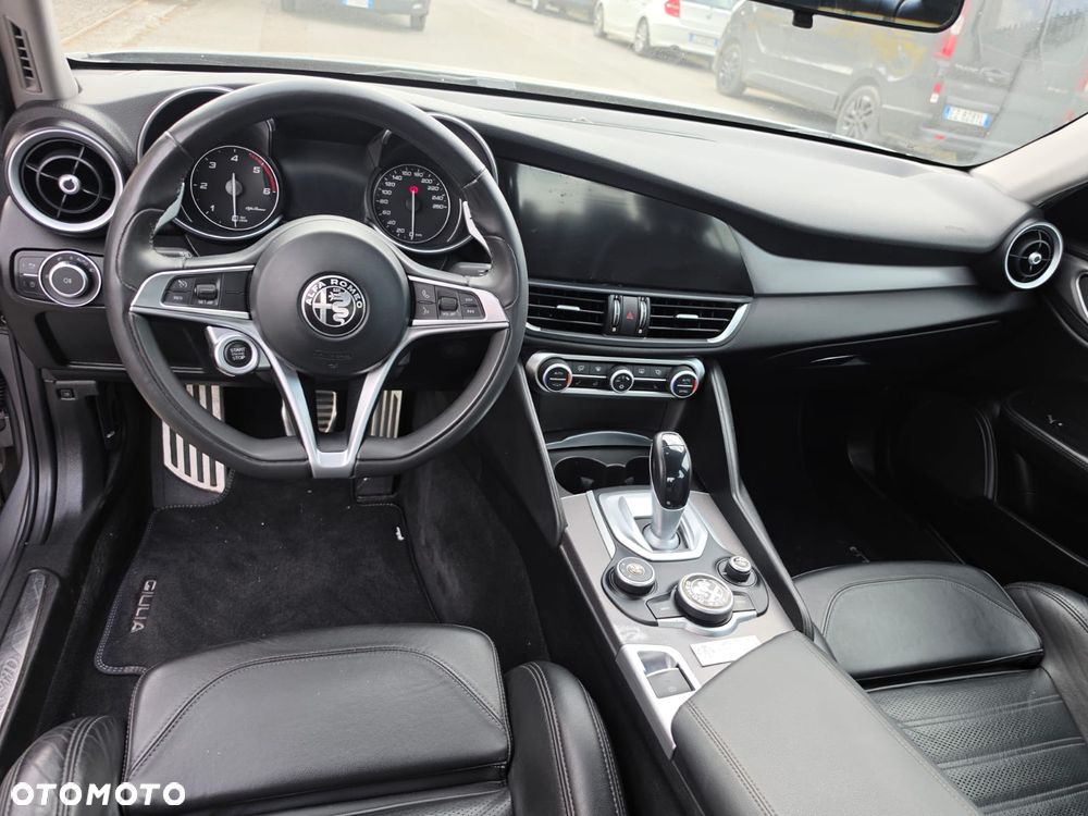 Alfa Romeo Giulia 2.2 D Turbo Veloce TI Q4 - 10