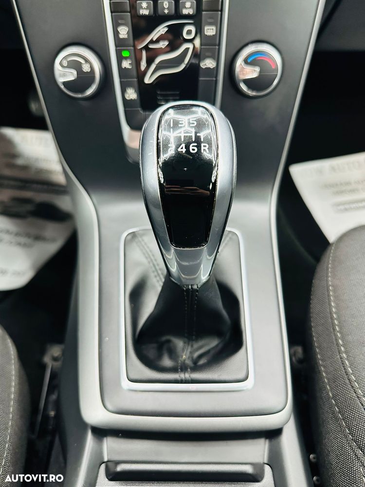 Volvo V40 D2 DRIVe Kinetic - 24