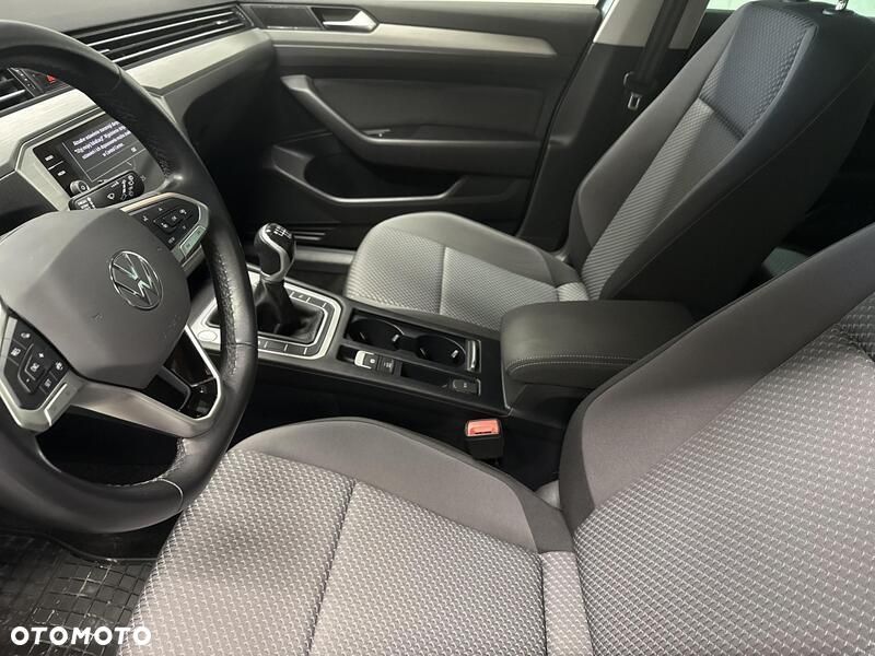 Volkswagen Passat 2.0 TDI EVO Essence - 11