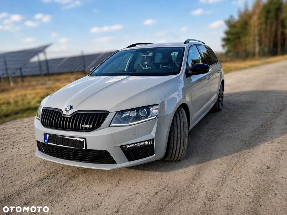 Skoda Octavia 2.0 TDI DSG RS - 2