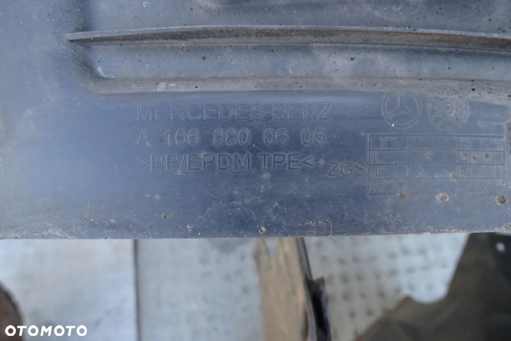 MERCEDES GLE ML W166 Nadkole prawe prawy przód przednia część 1668800605 - 4