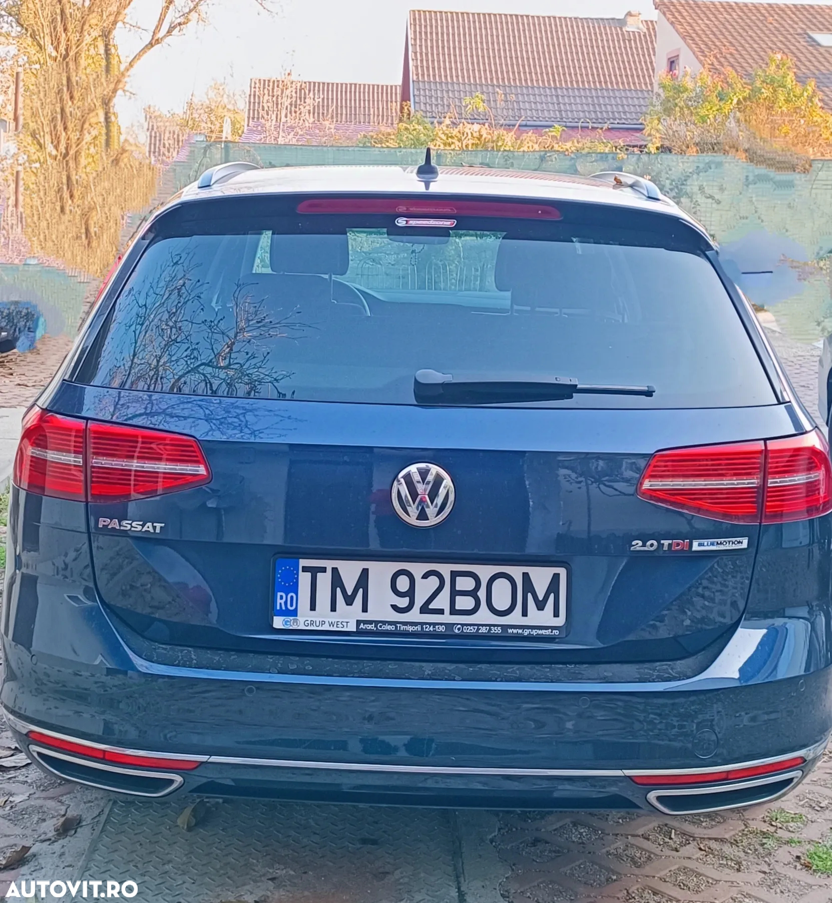 Volkswagen Passat Variant 2.0 TDI DSG 4Motion Highline - 2
