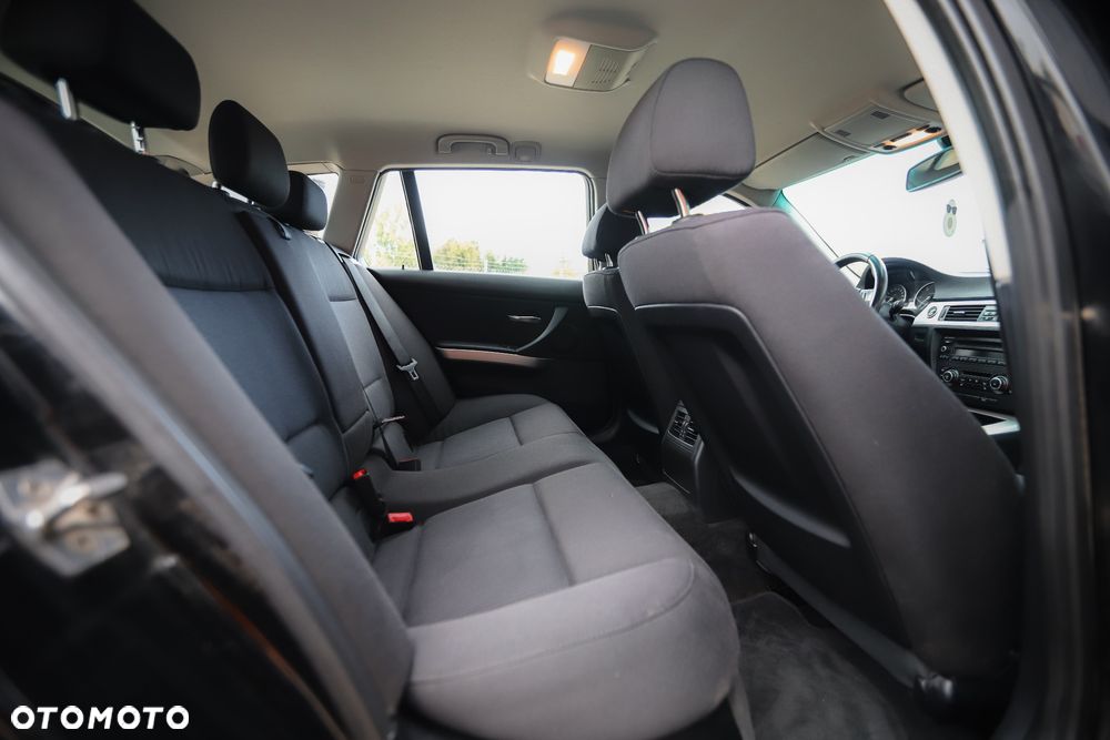 BMW Seria 3 - 15