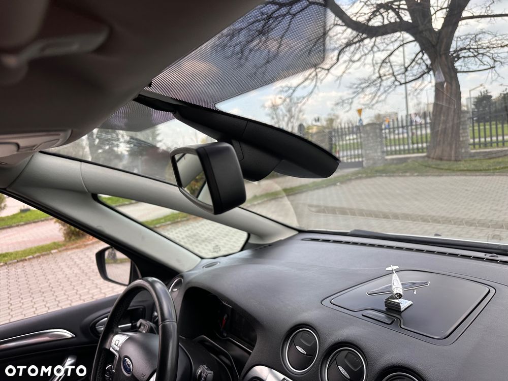 Ford S-Max 2.0 TDCi DPF Business Edition - 28