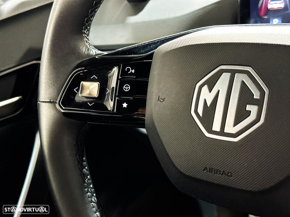 MG MG4 64 kWh Luxury - 41