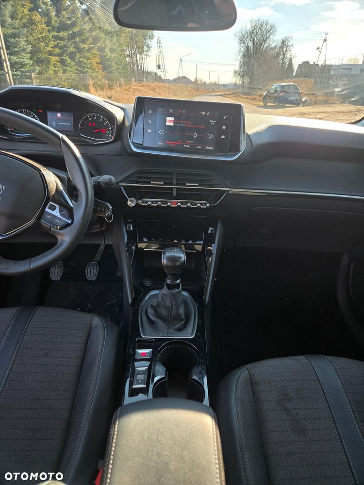 Peugeot 208 PureTech 100 Allure - 12