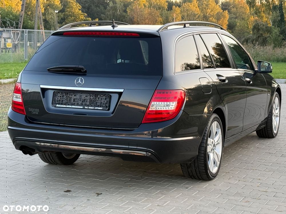 Mercedes-Benz Klasa C 180 CGI Automatik BlueEFFICIENCY - 13