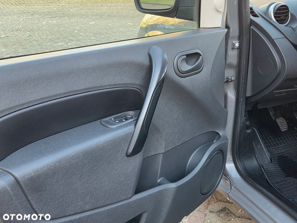 Renault Kangoo dCi 90 FAP LIMITED - 20