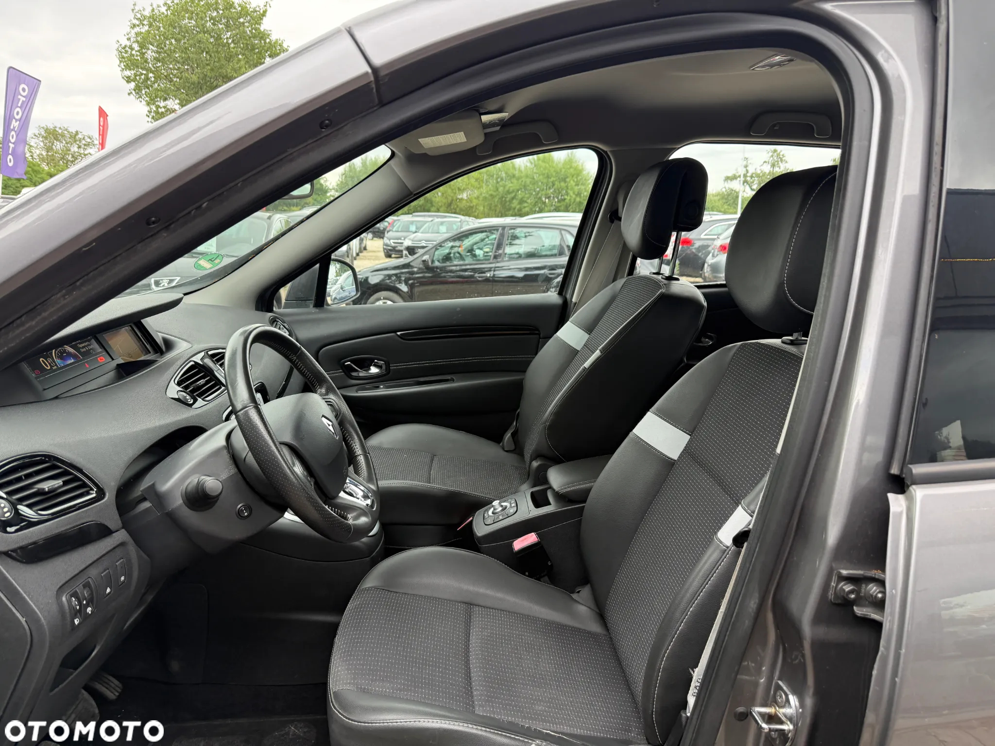 Renault Grand Scenic Gr 1.6 dCi Intens - 21