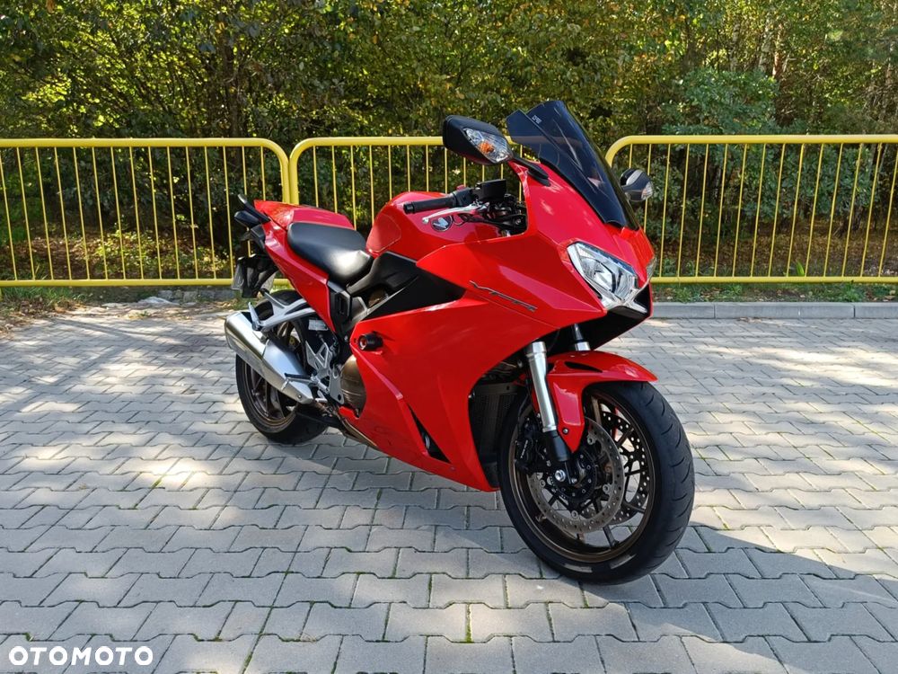 Honda VFR - 5