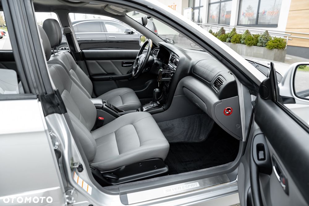 Subaru Outback 3.0 H6 - 8