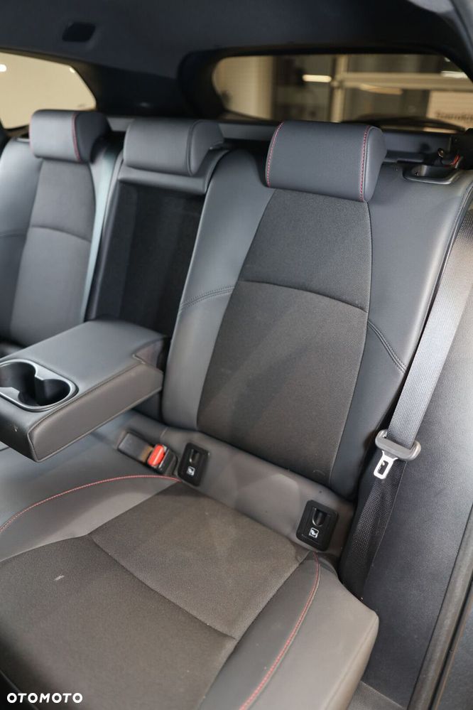 Toyota Corolla 2.0 Hybrid GR Sport Dynamic - 16