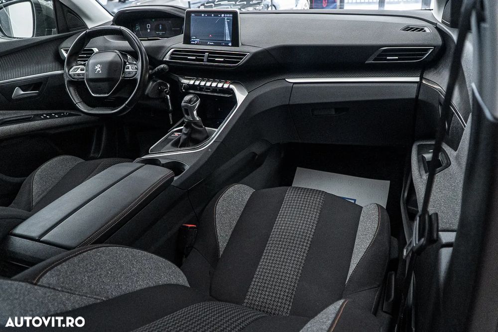 Peugeot 3008 1.2 PureTech Turbo S&S Allure - 3