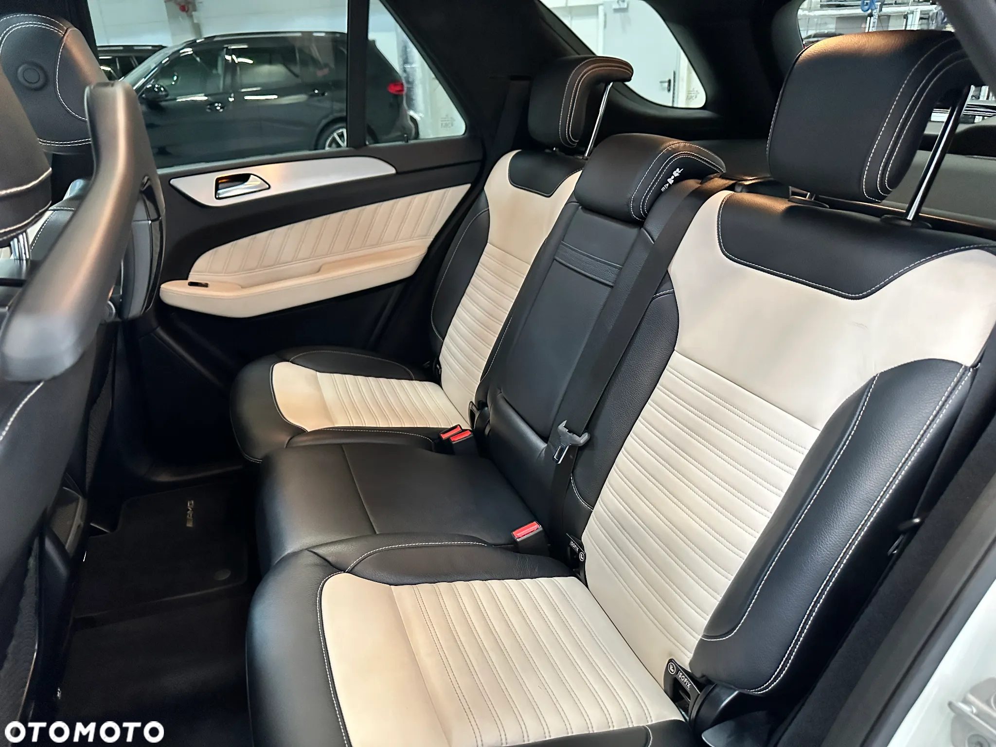 Mercedes-Benz GLE 350 d 4-Matic - 17