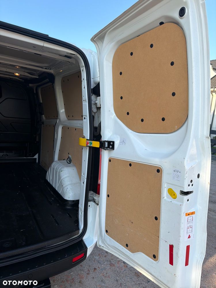 Ford TRANSIT CUSTOM - 17