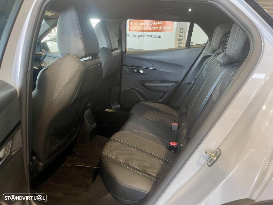 Peugeot 2008 1.2 PureTech GT Pack EAT8 - 29