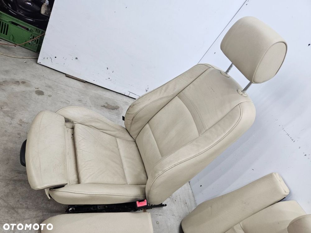 Fotele BMW E92 Coupe 04-12r. M-pakiet Sportseast kanapa tylna ANGLIK KOMPLET skóra beżowa CREMEBEIGE - 9
