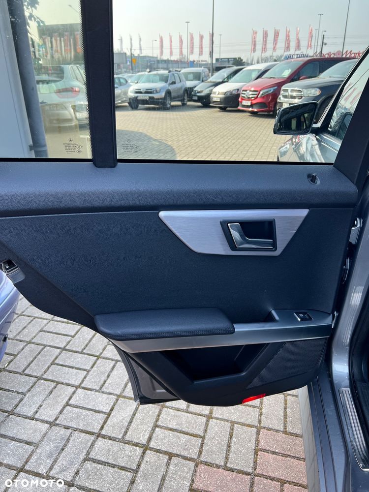 Mercedes-Benz GLK 220 CDI DPF 4Matic BlueEFFICIENCY 7G-TRONIC - 23