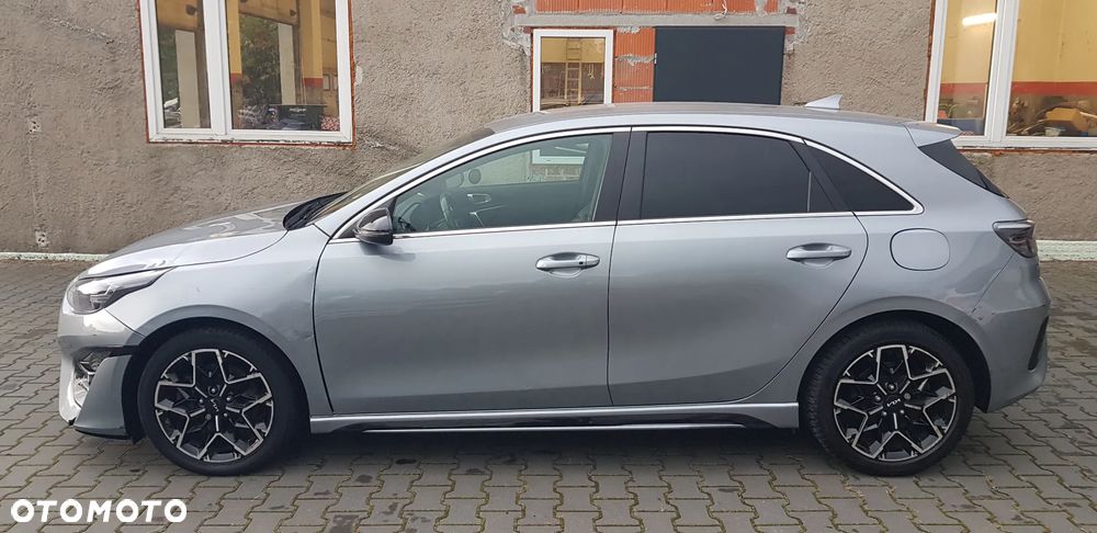 Kia Ceed 1.6 CRDi Eco-Dynamics+ (48V Mild-Hybrid) DCT7 GT Line - 6