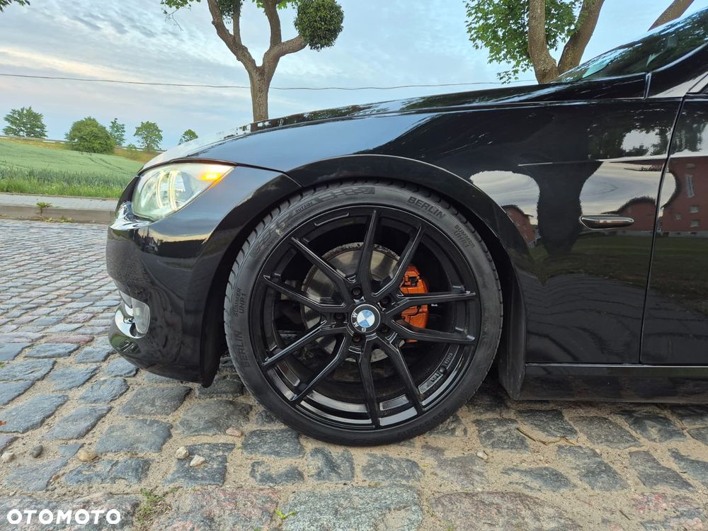 BMW Seria 3 320i - 12
