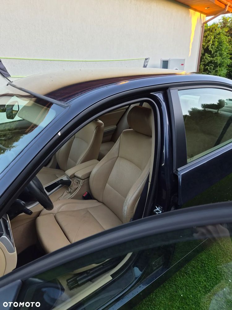 BMW E90 320D 2007 photo 3