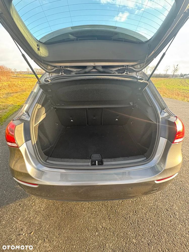 Mercedes-Benz Klasa A 180 d AMG Line 7G-DCT - 17
