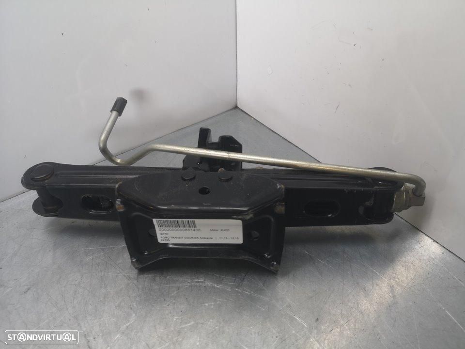 MACACO FORD TRANSIT COURIER C4A - 1