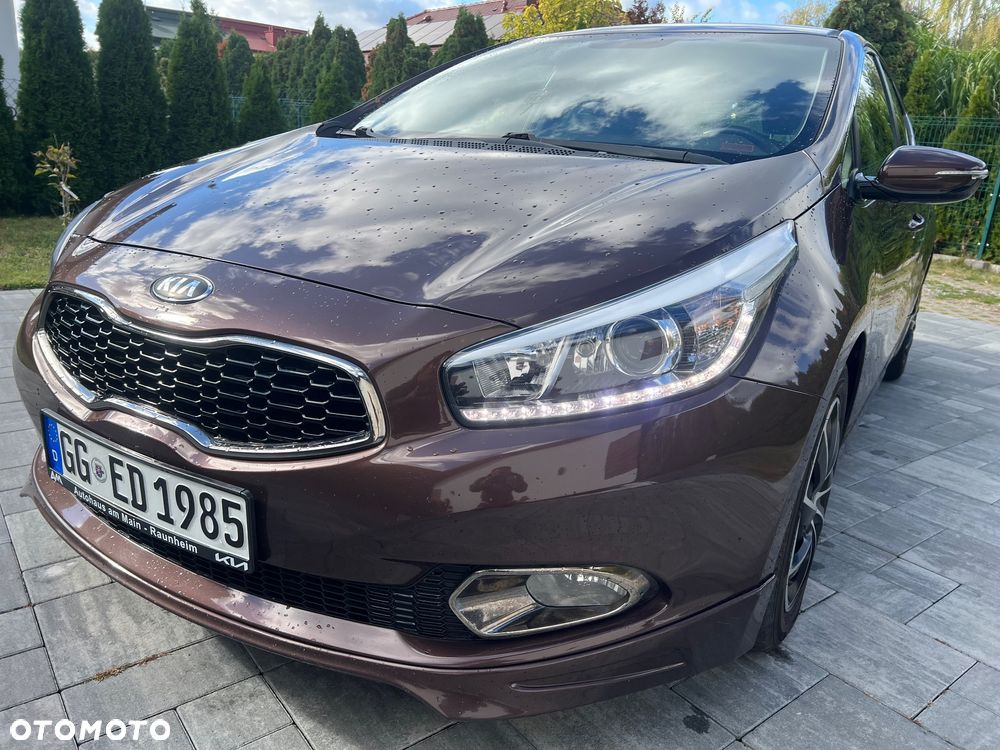 Kia Ceed 1.6 GDI ISG Dream-Team Edition - 14