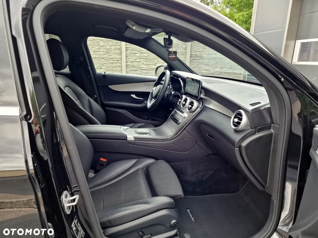 Mercedes-Benz GLC GLC-Coupe 300 de 4Matic 9G-TRONIC AMG Line - 19
