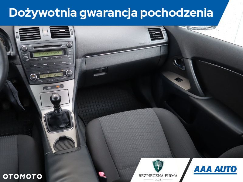 Toyota Avensis - 9