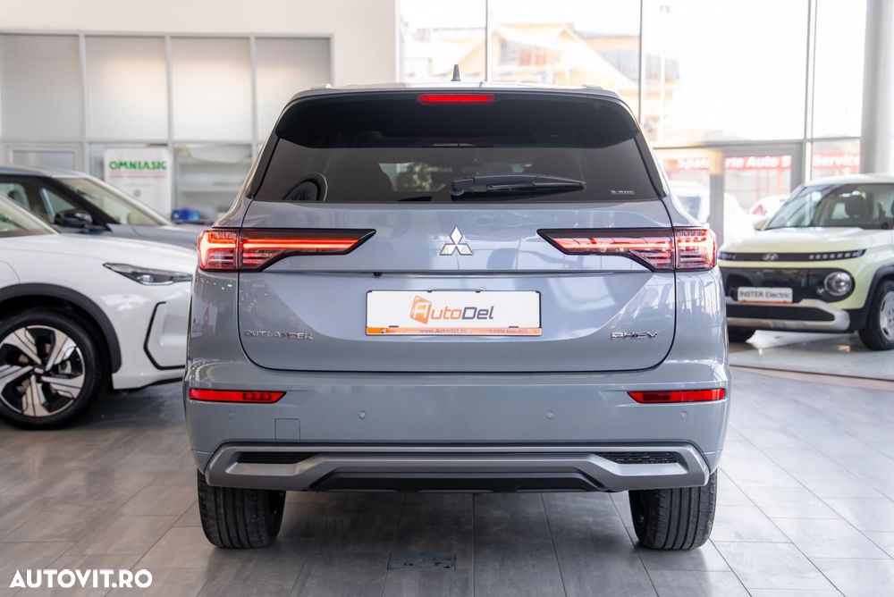 Mitsubishi Outlander - 5