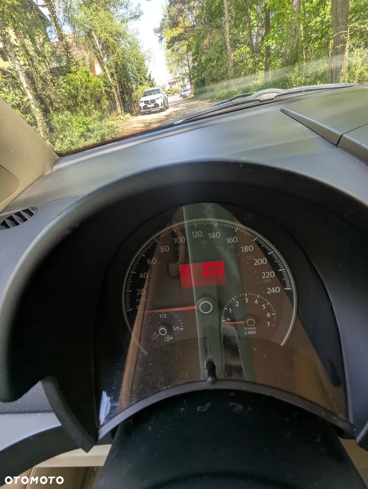 Volkswagen New Beetle - 19