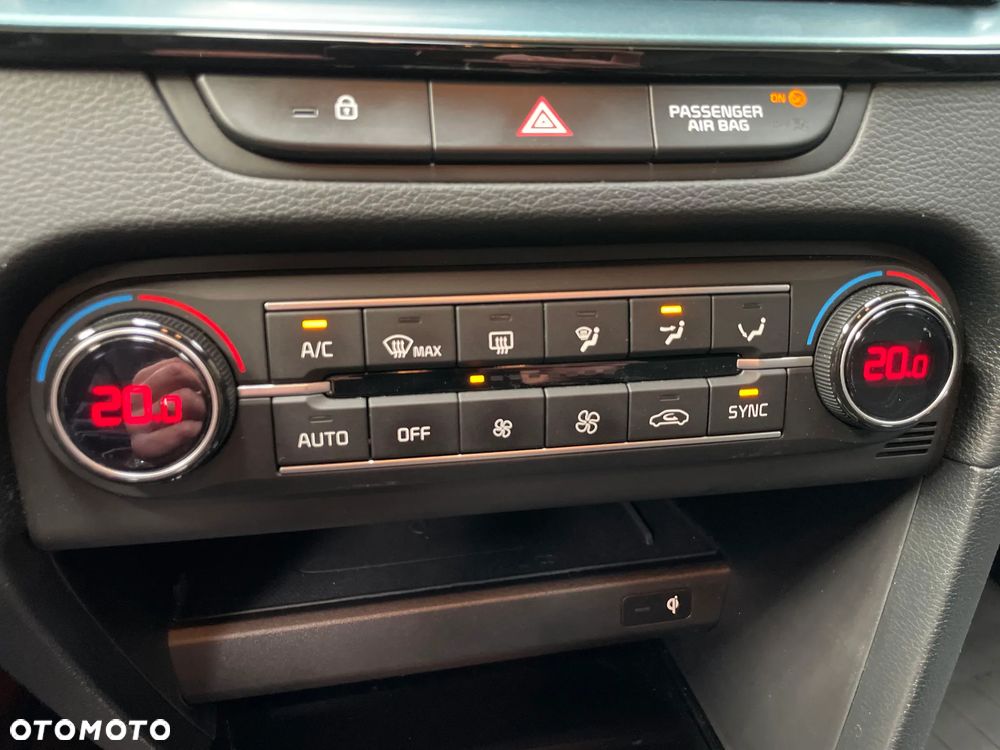 Kia XCeed 1.6 T-GDI Tribute DCT - 24