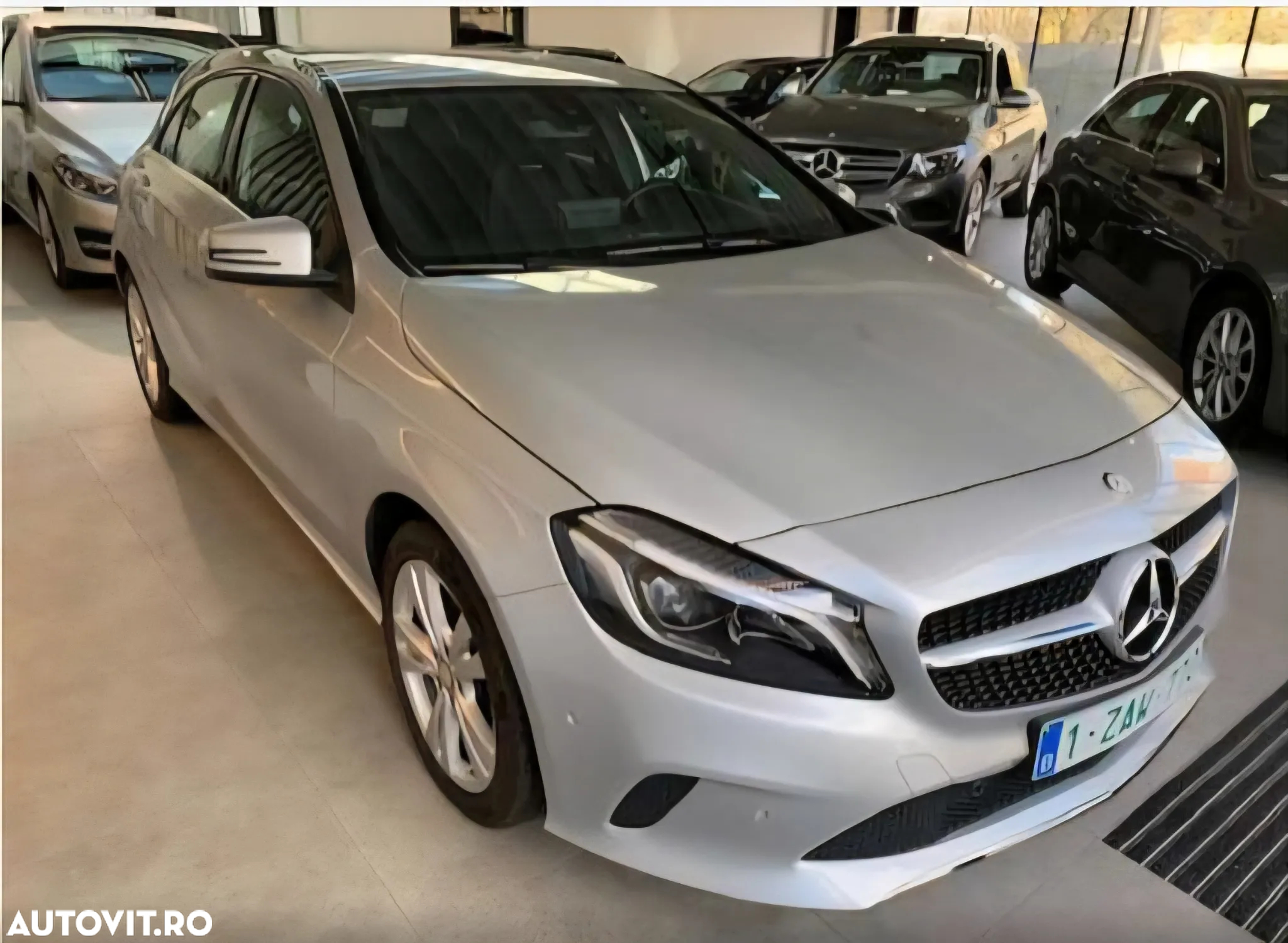 Mercedes-Benz A 180 7G-DCT Urban - 2