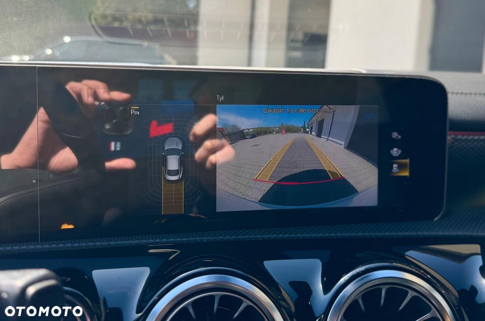 Mercedes-Benz CLA 200 7G-DCT Progressive - 16