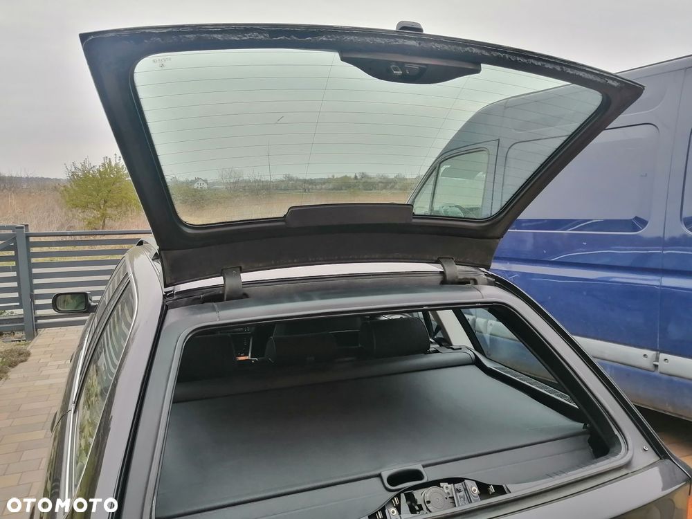 BMW Seria 5 520i Touring - 18
