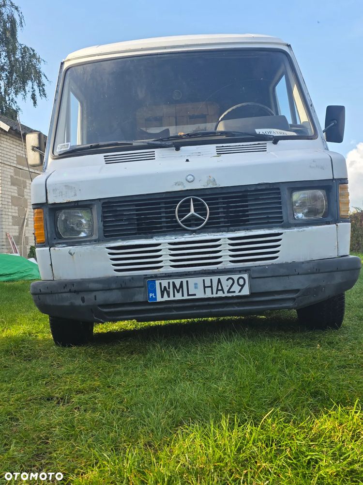 Mercedes-Benz 307D - 1